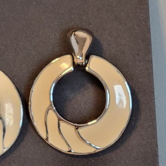 Vintage Enamel Hoop Earrings Silver Tone Cream Pierced Retro 1.83” Drop Pierced - Picture 2 of 6